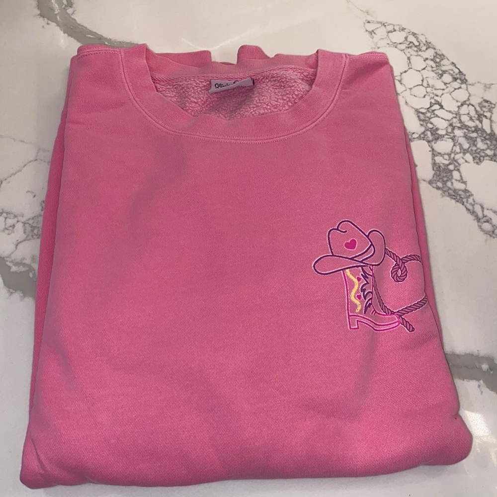 Sweatshirt Living Fully Co. Mallory Ervin Pink Howdy Lover Cowboy Hat NIB Sz XL - Picture 2 of 8